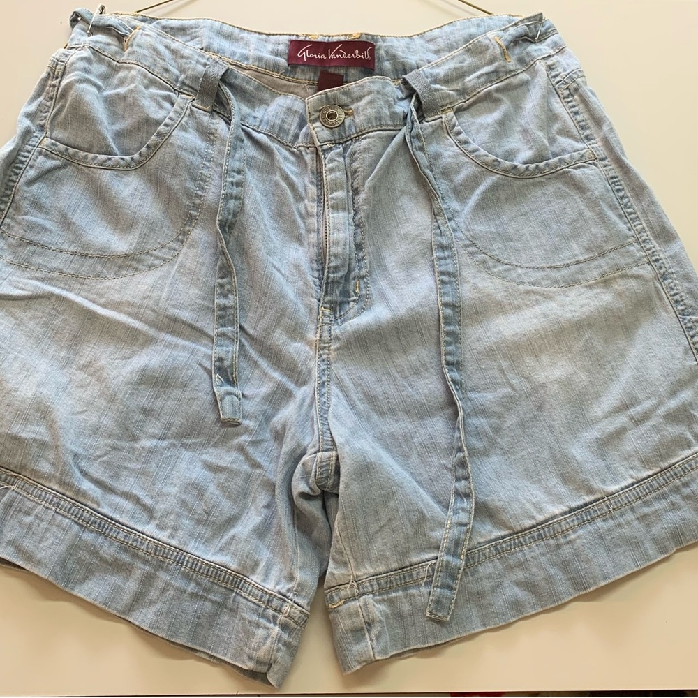 Gloria Vanderbilt Women's Light Blue Cargo Shorts